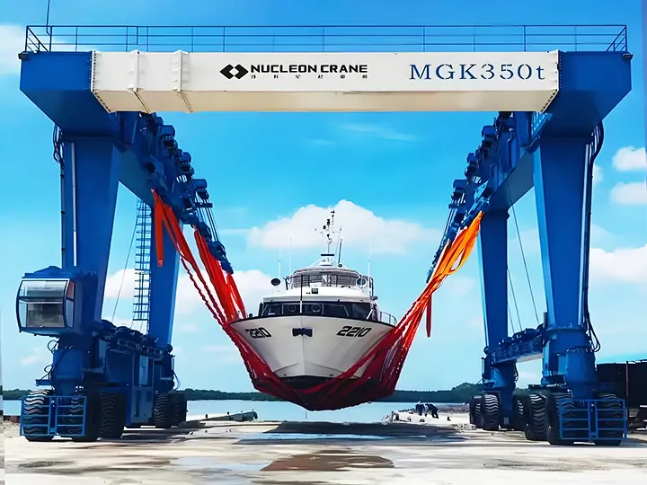 marine boat hoist (1)