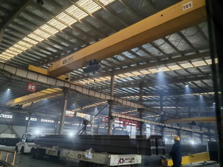 what is an overhead crane (2)