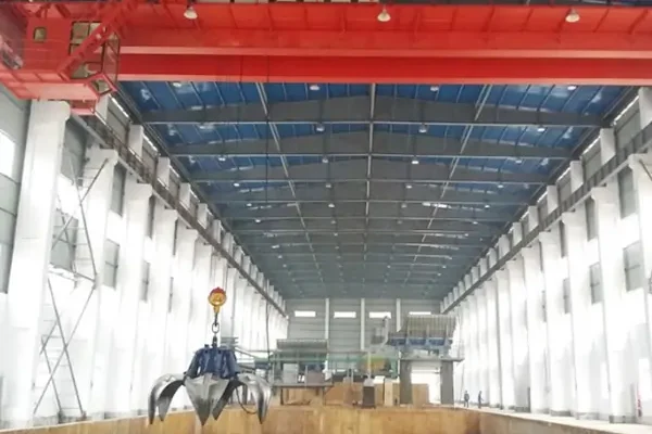 Orange Peel Grab Bucket EOT Crane