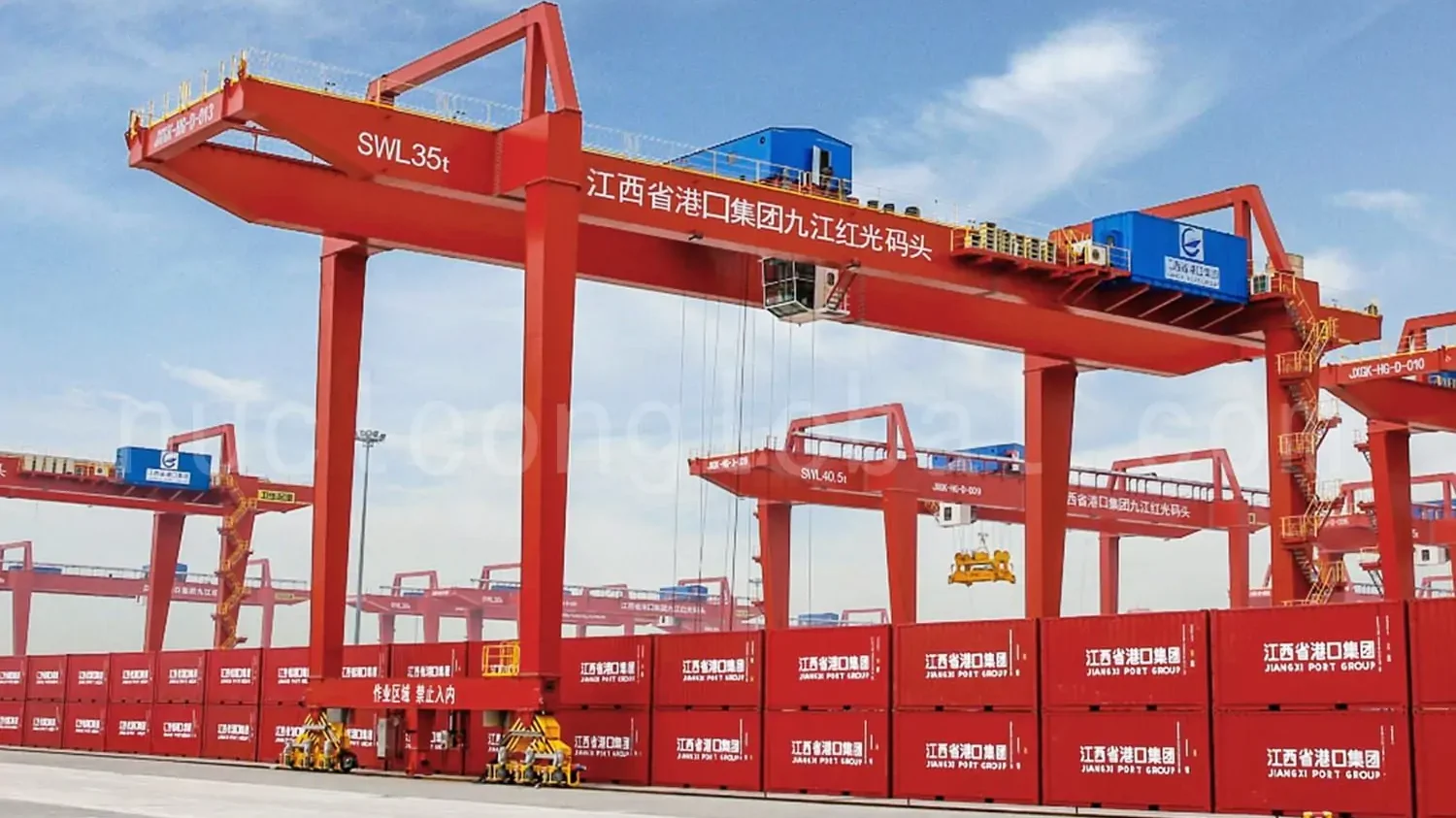 the Full Gantry-Crane