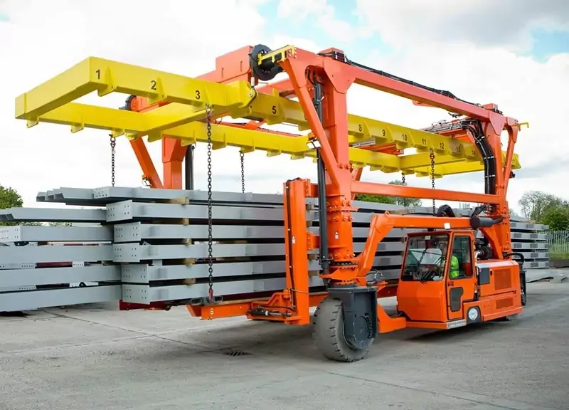 Container Straddle Carrier Crane
