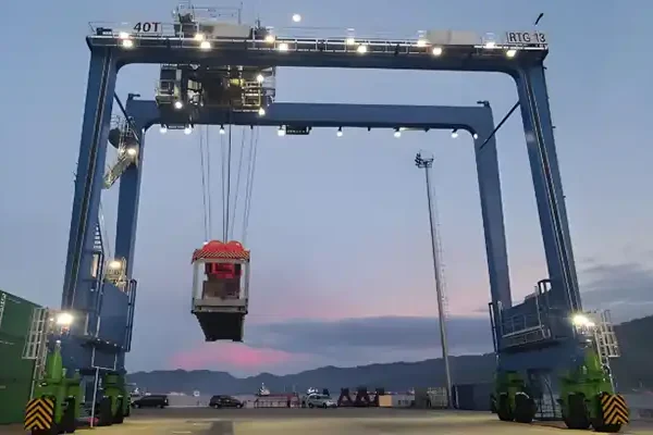 Hybrid RTG Crane