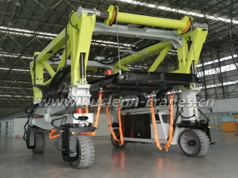 indoor-straddle-carrier