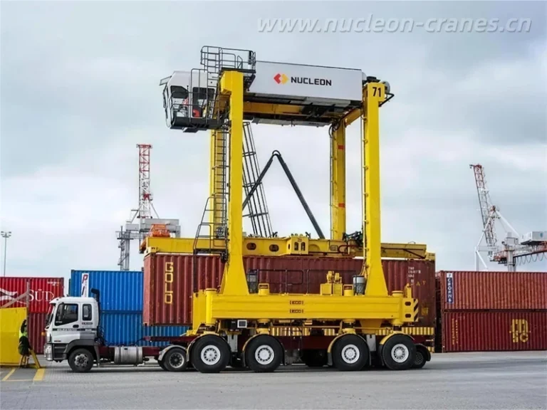 straddle-carrier (11)