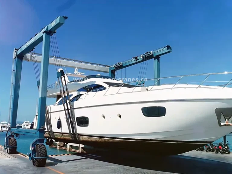 30-ton-marine-travel-lift (7)
