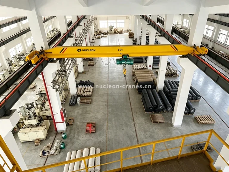 10-ton-LD-single-girder-overhead-crane-installed-in-textile-factory-workshop (2)