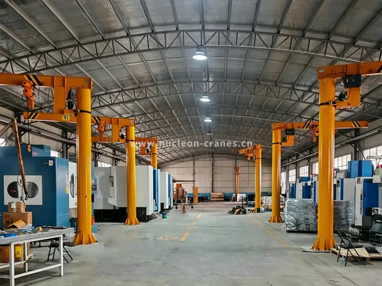 floor-mounted-slewing-jib-crane-exported-to-romania (3)